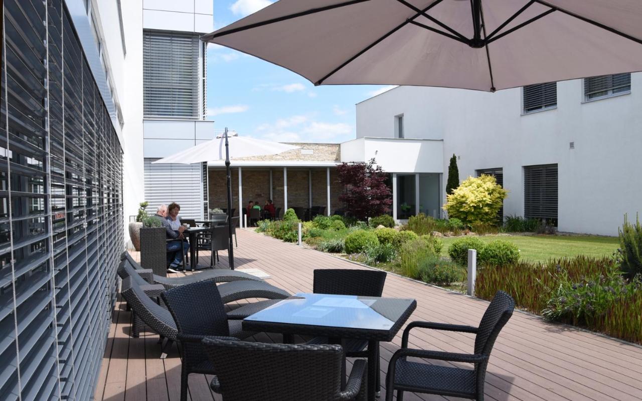 Hotel Harmony Medical & Wellness-Free Parking, 1,8Km From The Center Kromeriz Exterior photo