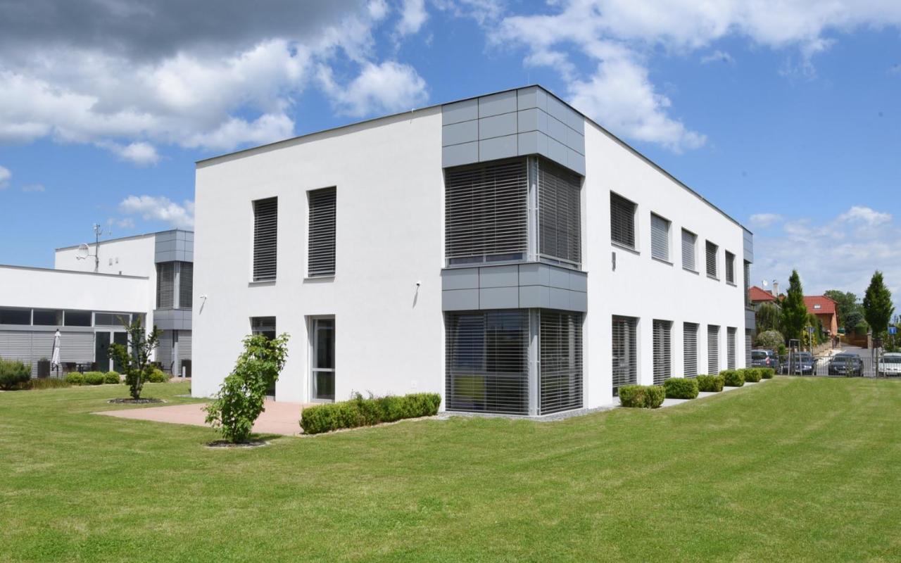 Hotel Harmony Medical & Wellness-Free Parking, 1,8Km From The Center Kromeriz Exterior photo