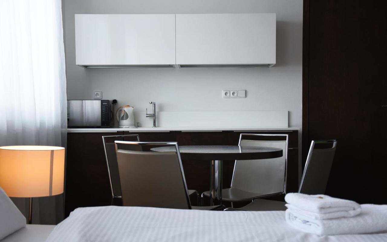 Hotel Harmony Medical & Wellness-Free Parking, 1,8Km From The Center Kromeriz Exterior photo