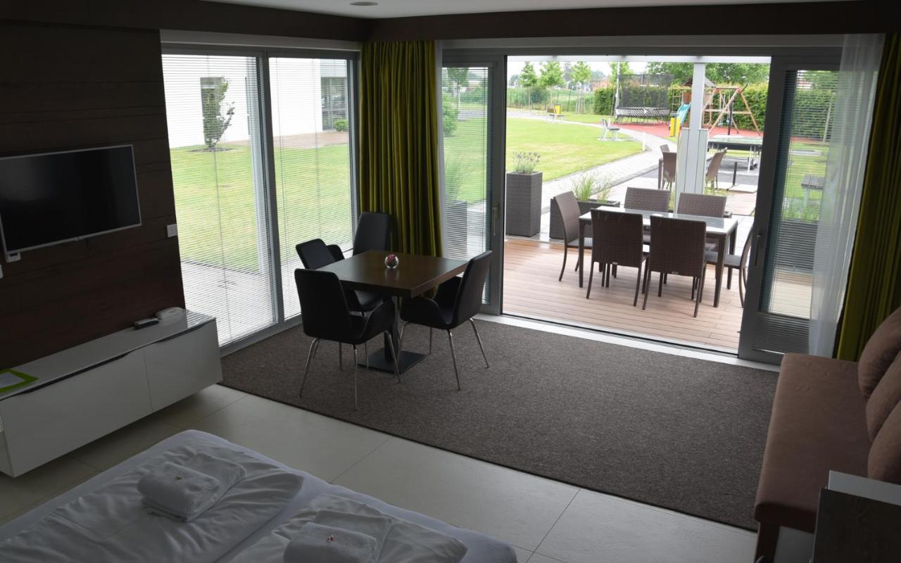 Hotel Harmony Medical & Wellness-Free Parking, 1,8Km From The Center Kromeriz Exterior photo