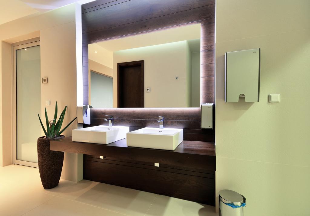 Hotel Harmony Medical & Wellness-Free Parking, 1,8Km From The Center Kromeriz Exterior photo