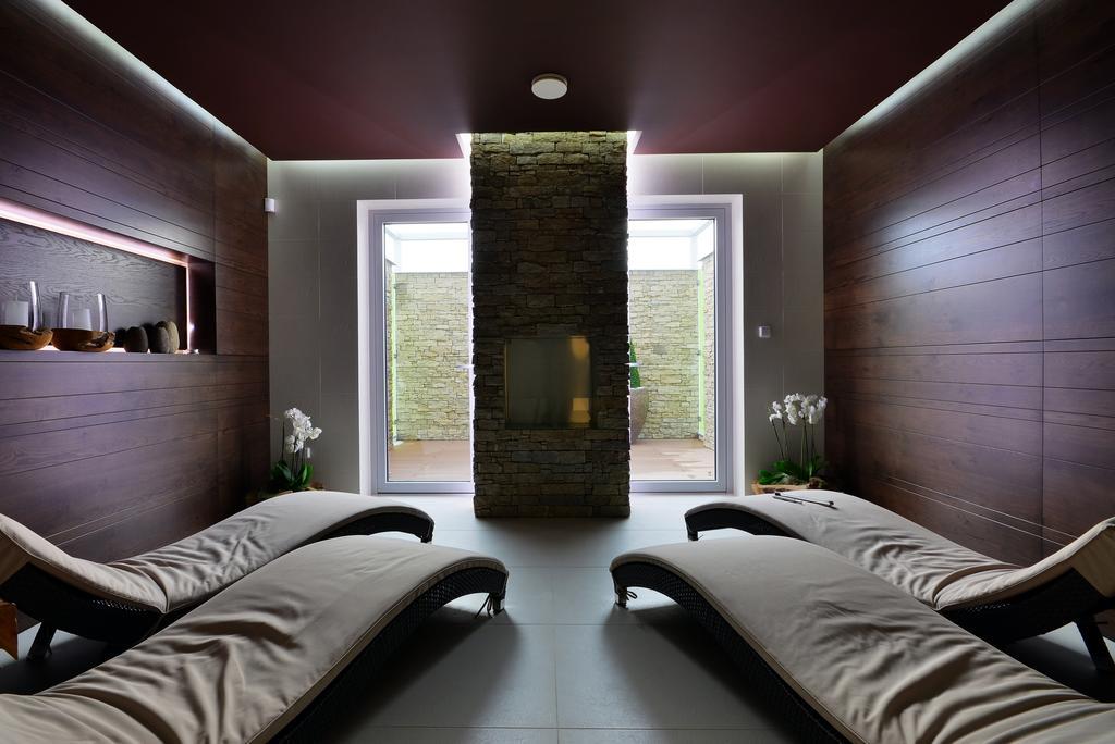 Hotel Harmony Medical & Wellness-Free Parking, 1,8Km From The Center Kromeriz Exterior photo