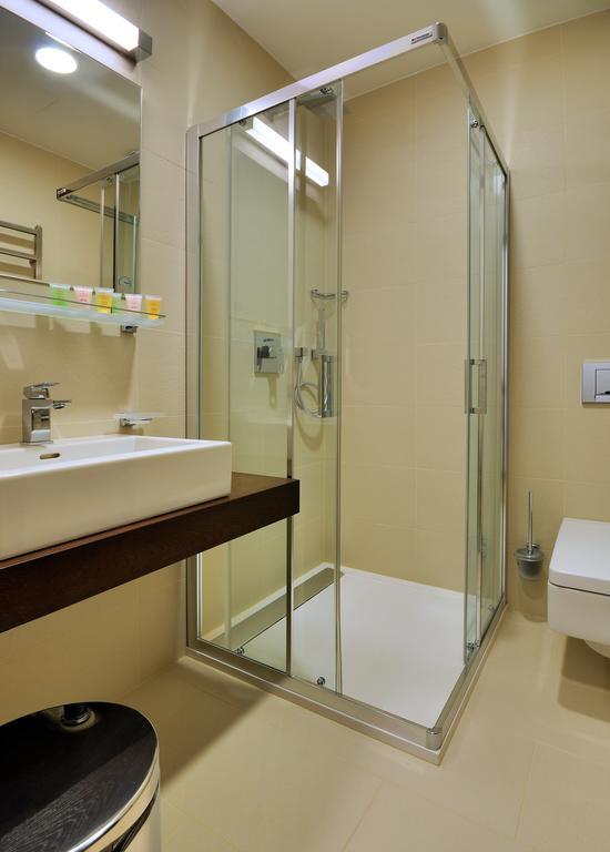 Hotel Harmony Medical & Wellness-Free Parking, 1,8Km From The Center Kromeriz Room photo